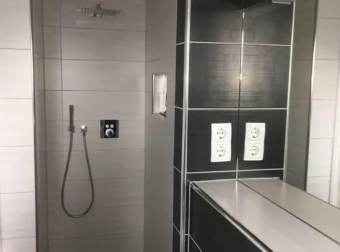 Exklusives Keine Monteure